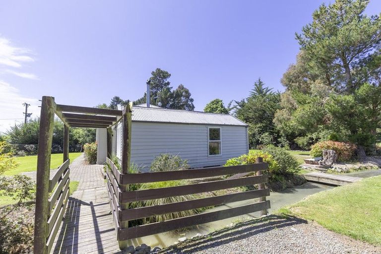Photo of property in 17 Hekeao Road, Surrey Hills, Ashburton, 7778