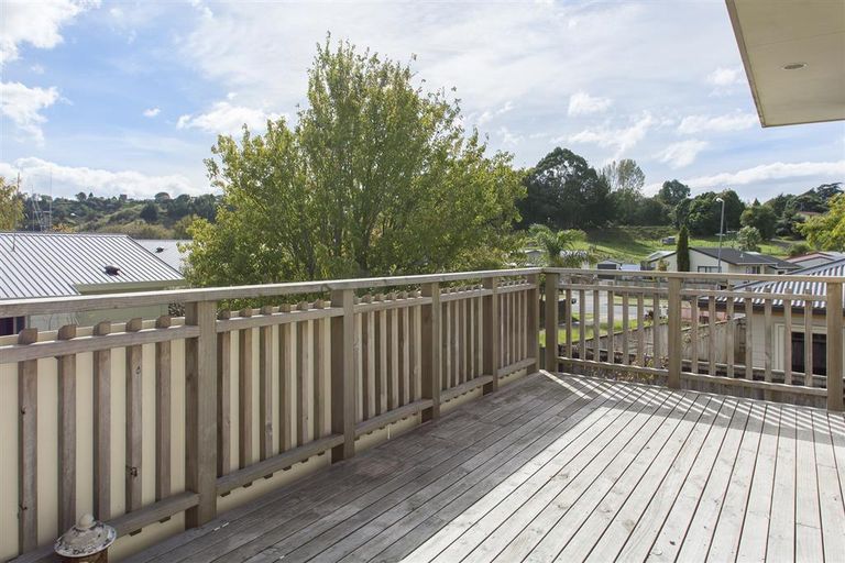 Photo of property in 39 Jonathon Street, Brookfield, Tauranga, 3110