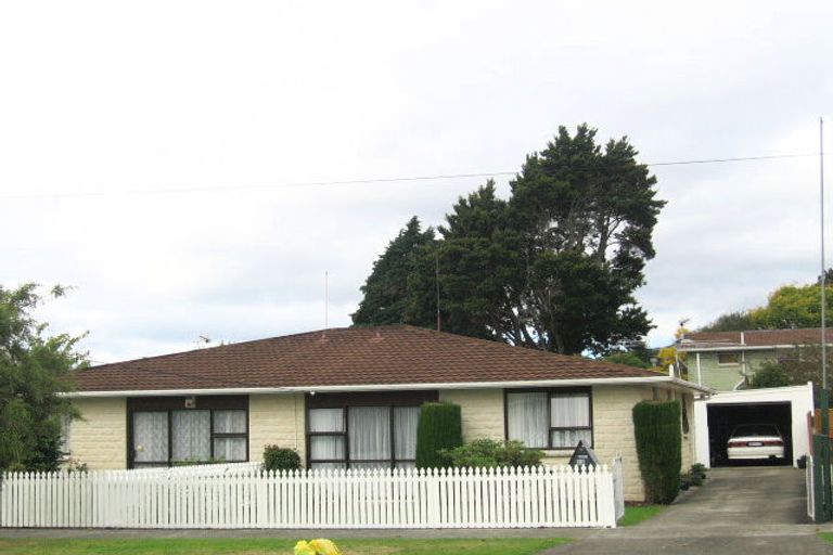 Photo of property in 1/22 Henry Street, Ebdentown, Upper Hutt, 5018