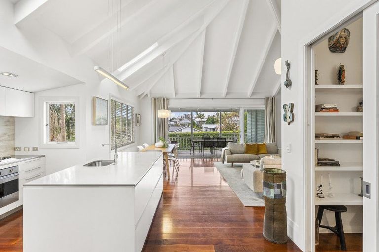 Photo of property in 15 Grosvenor Street, Grey Lynn, Auckland, 1021