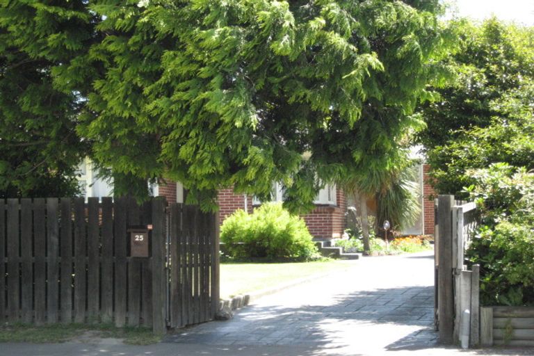 Photo of property in 25 Fenhall Street, Russley, Christchurch, 8042