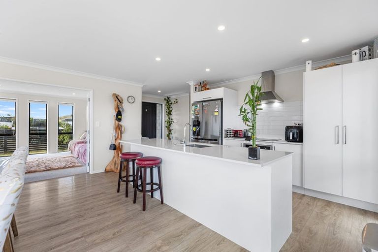 Photo of property in 7 Kuakua Close, Papamoa Beach, Papamoa, 3118