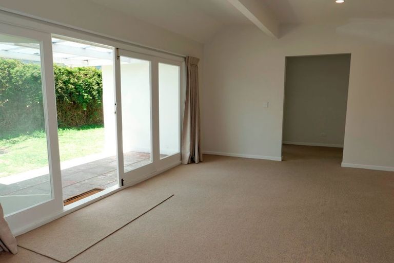 Photo of property in 74 Matai Road, Raumati South, Paraparaumu, 5032