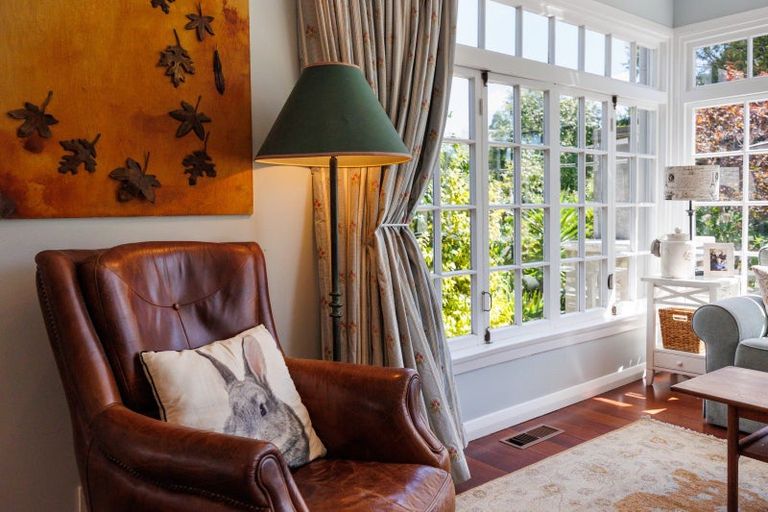 Photo of property in 15 Trent Avenue, Hokowhitu, Palmerston North, 4410