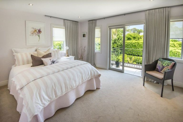 Photo of property in 23 Seacliffe Avenue, Belmont, Auckland, 0622