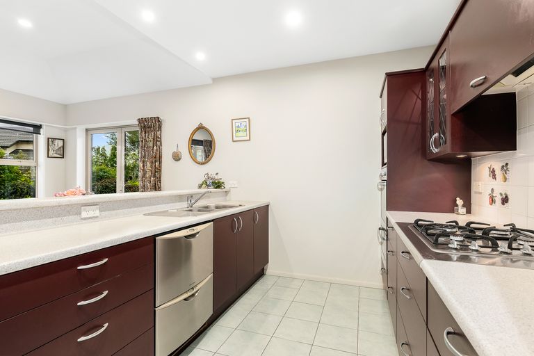 Photo of property in 15 Caleb Place, Northwood, Christchurch, 8051