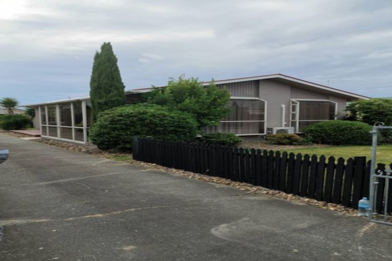 Photo of property in 86 Effingham Street, North New Brighton, Christchurch, 8083