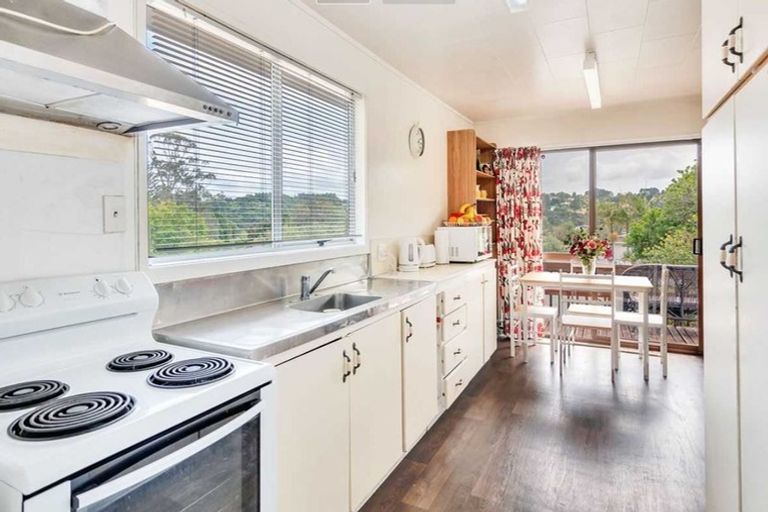 Photo of property in 1/7 Classic Grove, Bayview, Auckland, 0629