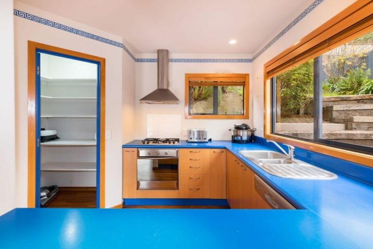 Photo of property in 37 Cornwall Road, Lyttelton, 8082