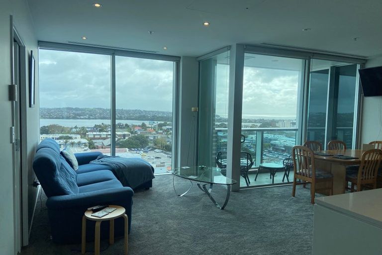 Photo of property in Sentinel Apartments, 1405/3 Northcroft Street, Takapuna, Auckland, 0622
