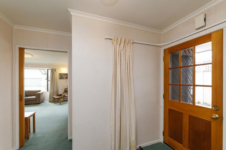 Photo of property in 1 Wincanton Place, Awapuni, Palmerston North, 4412