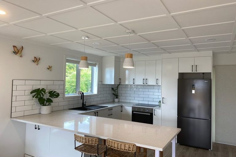 Photo of property in 10 Kawakawa-orere Road, Kawakawa Bay, Papakura, 2585