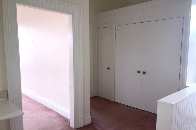 Photo of property in 15 Kenwyn Terrace, Newtown, Wellington, 6021