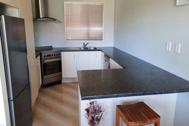 Photo of property in 2/98 Domain Terrace, Spreydon, Christchurch, 8024