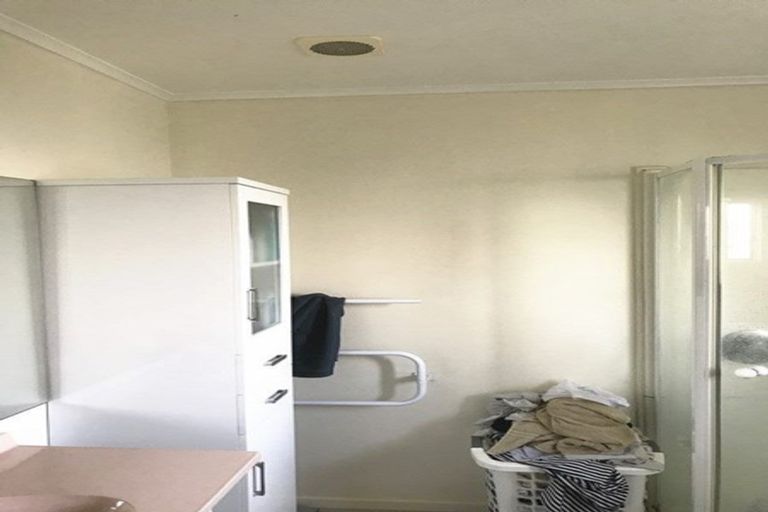 Photo of property in 31 Settlement Road, Papakura, 2110