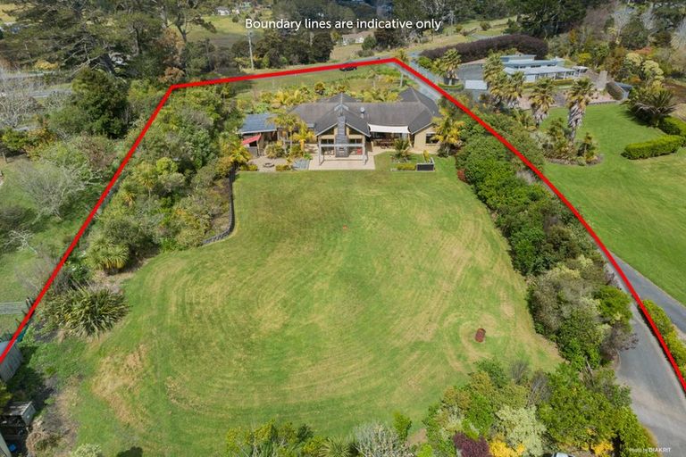 Photo of property in 65 Vaughans Road, Okura, Albany, 0792