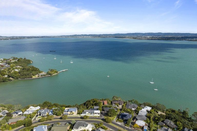 Photo of property in 16 Brigantine Drive, Beach Haven, Auckland, 0626
