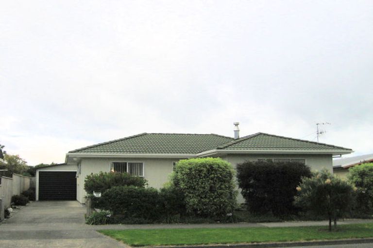 Photo of property in 24 Kapanui Road, Waikanae, 5036