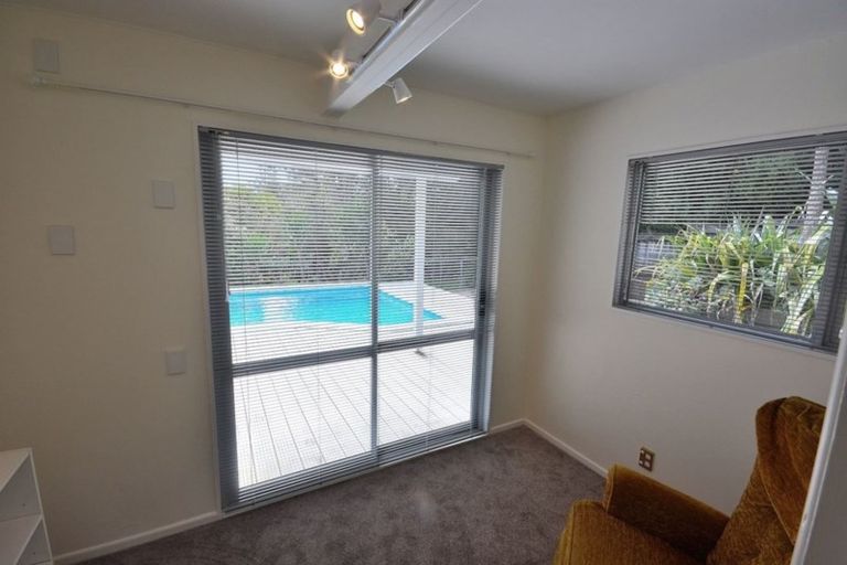 Photo of property in 1 Island View Terrace, Waikanae Beach, Waikanae, 5036