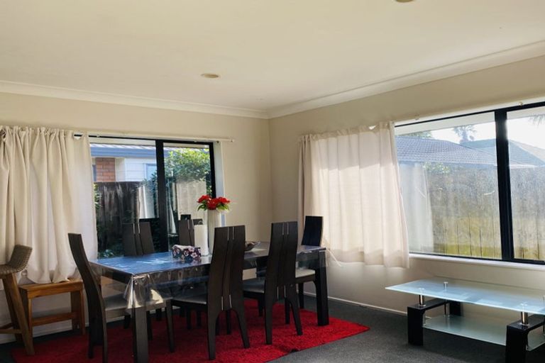 Photo of property in 2/9 Stratford Road, Manurewa, Auckland, 2105