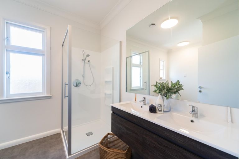 Photo of property in 17 Saint Johns Avenue, Palmerston North, 4414