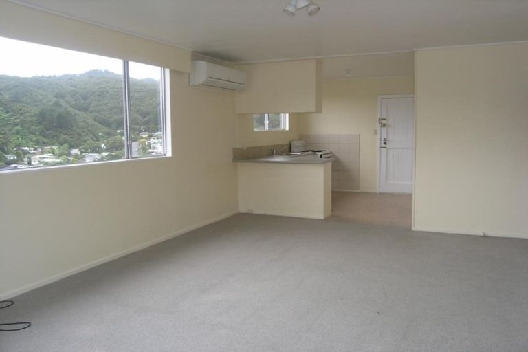 Photo of property in 17a Holborn Drive, Stokes Valley, Lower Hutt, 5019