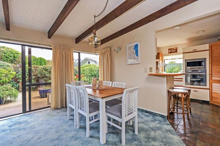 Photo of property in 37 Anderson Road, Taradale, Napier, 4112