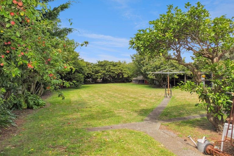 Photo of property in 10 Easton Street, Foxton, 4814