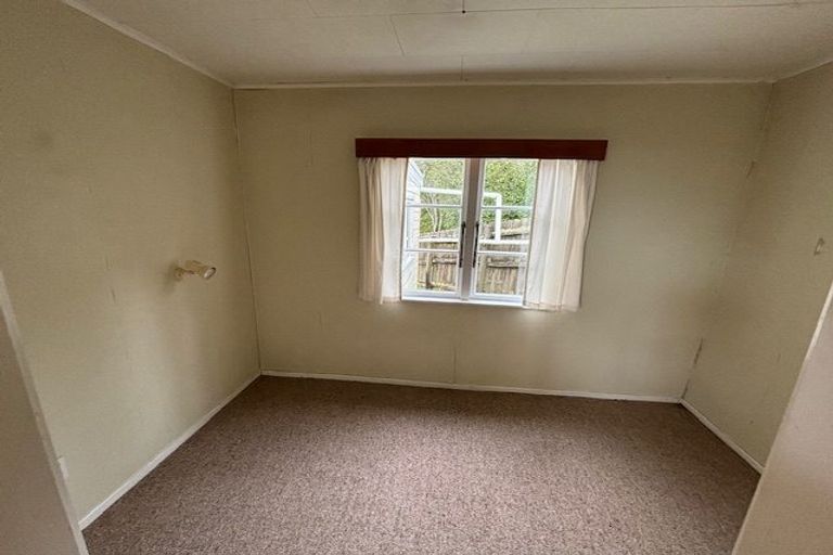 Photo of property in 65 Howard Road, Orere Point, Papakura, 2585