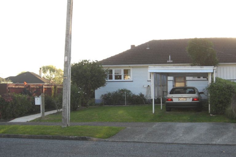 Photo of property in 3 Prouse Crescent, Naenae, Lower Hutt, 5011