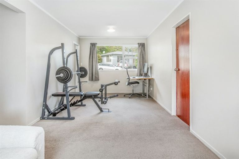 Photo of property in 3 Findhorn Place, Papakowhai, Porirua, 5024