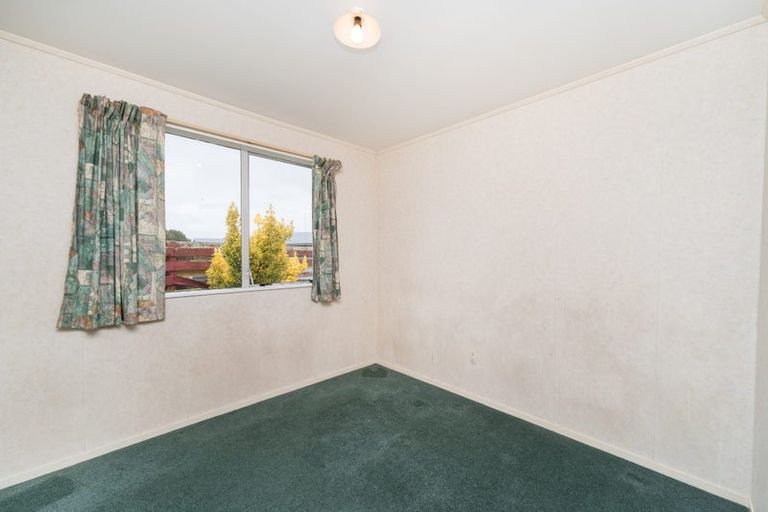 Photo of property in 43 Acacia Street, Kelvin Grove, Palmerston North, 4414