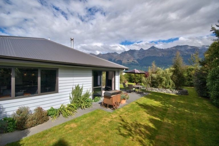 Photo of property in 8 Lochburn Avenue, Glenorchy, 9372
