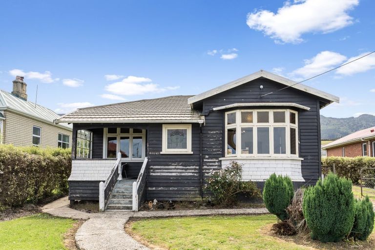 Photo of property in 46 Stevenson Avenue, Sawyers Bay, Port Chalmers, 9023