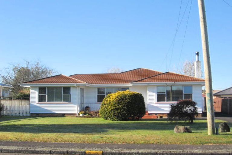 Photo of property in 6 Edmund Hillary Avenue, Papakura, 2110