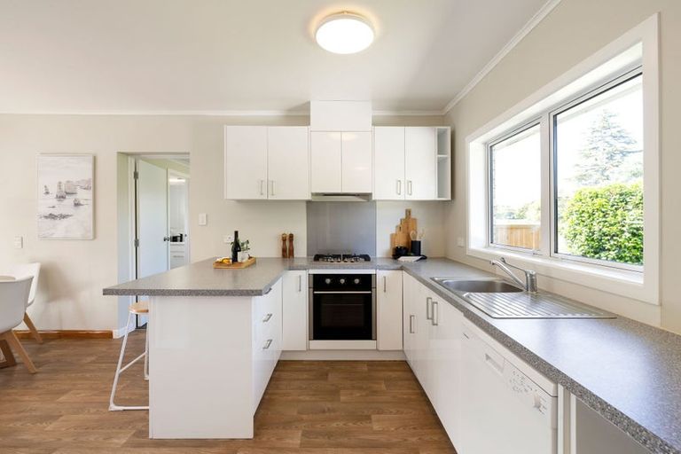 Photo of property in 19 Mabian Crescent, Deanwell, Hamilton, 3206