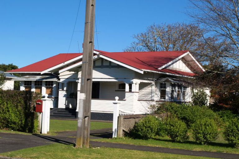 Photo of property in 17 Rosella Road, Mangere East, Auckland, 2024