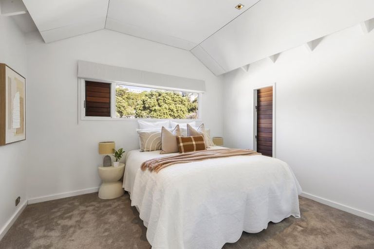 Photo of property in 18 Forres Street, Seatoun, Wellington, 6022