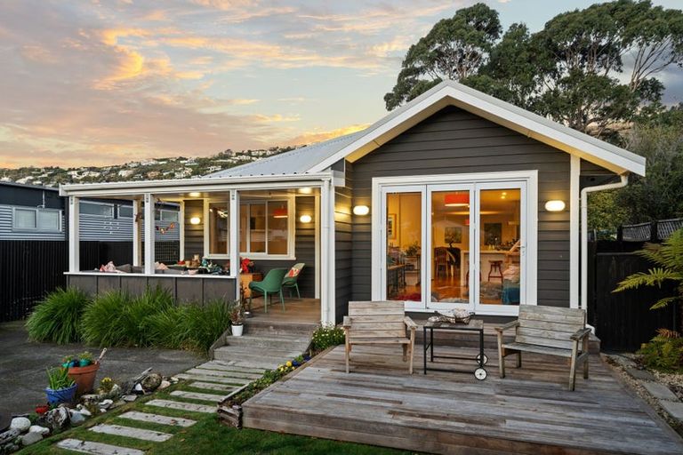 Photo of property in 5 Van Asch Street, Sumner, Christchurch, 8081