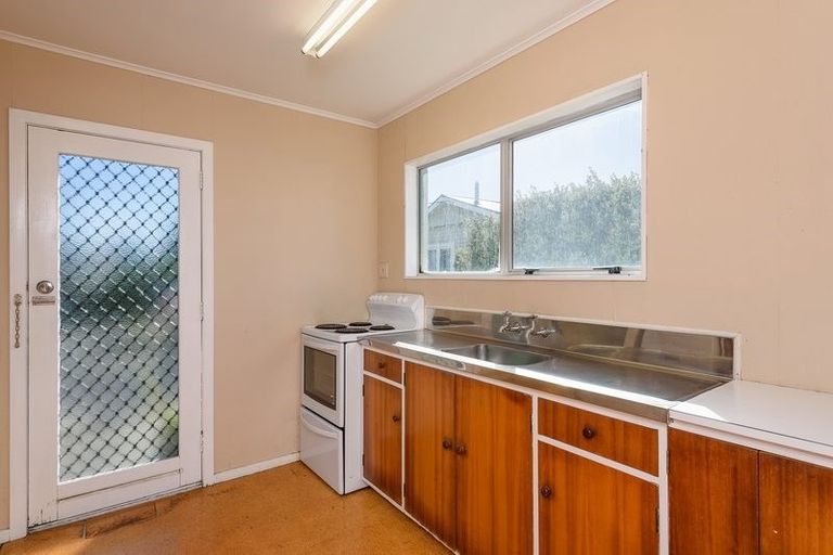 Photo of property in 4/105 Apu Crescent, Lyall Bay, Wellington, 6022