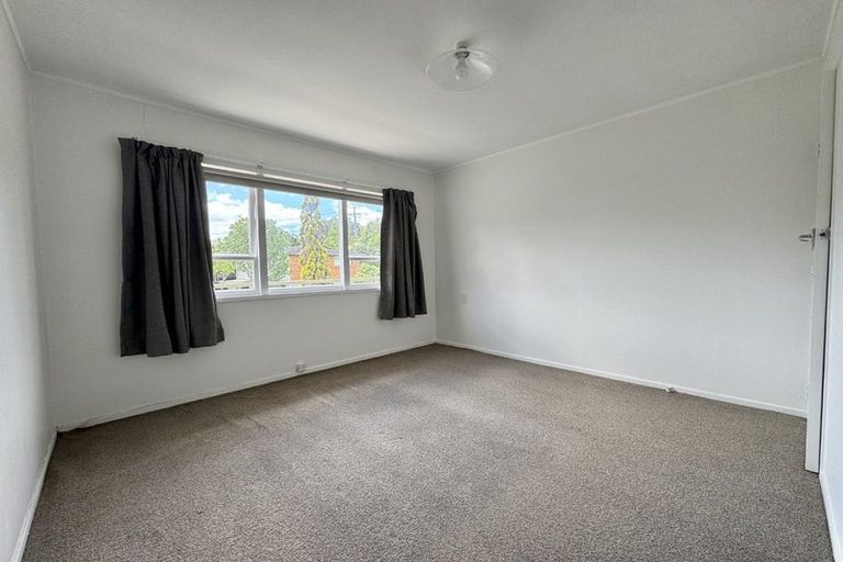 Photo of property in 170c Queen Street, Northcote Point, Auckland, 0627