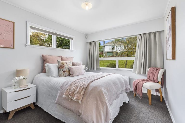 Photo of property in 36 Larsen Crescent, Tawa, Wellington, 5028