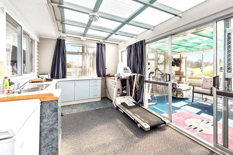 Photo of property in 1 Commins Road, Onerahi, Whangarei, 0110