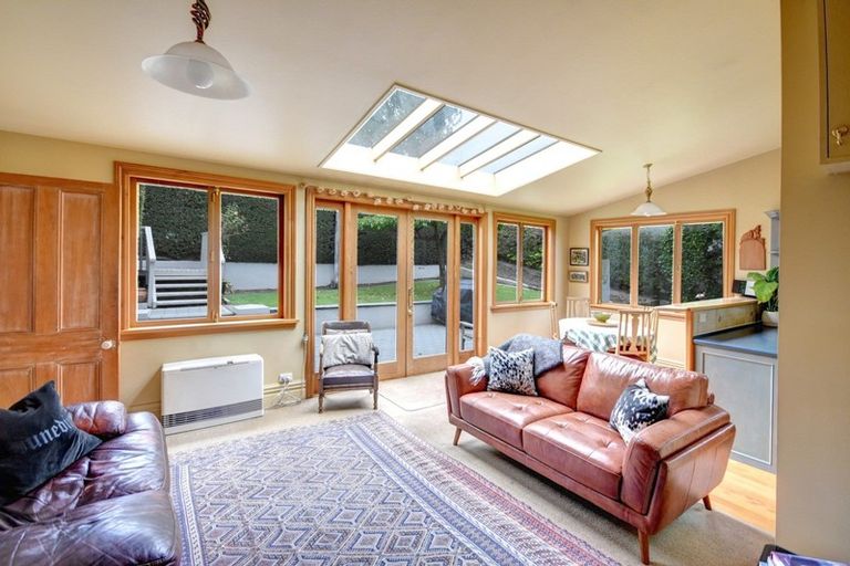 Photo of property in 1 Alison Crescent, Belleknowes, Dunedin, 9011