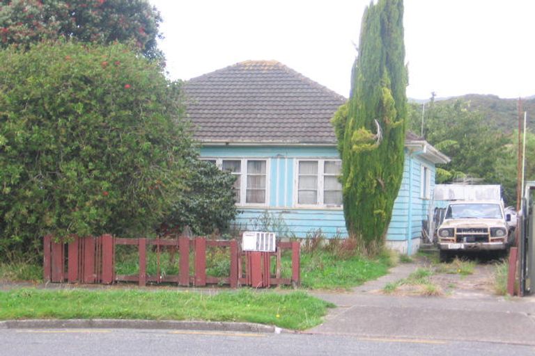 Photo of property in 16 Purser Grove, Fairfield, Lower Hutt, 5011