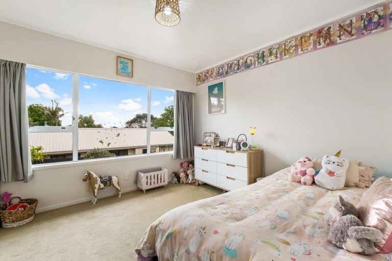 Photo of property in 5 Paparata Road, Bombay, 2675