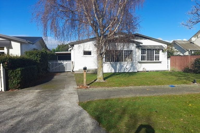 Photo of property in 8 Argyle Avenue, Takaro, Palmerston North, 4410