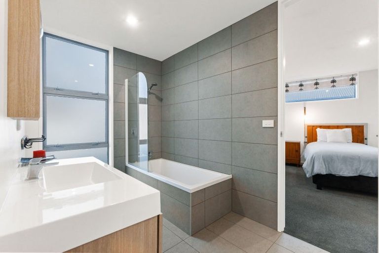 Photo of property in 9 Sunhaven Cove, Cromwell, 9310