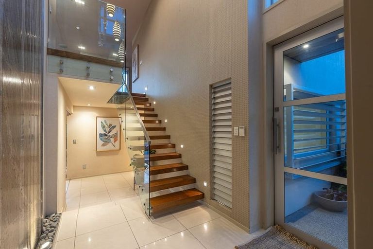 Photo of property in 42a Tindalls Bay Road, Tindalls Beach, Whangaparaoa, 0930