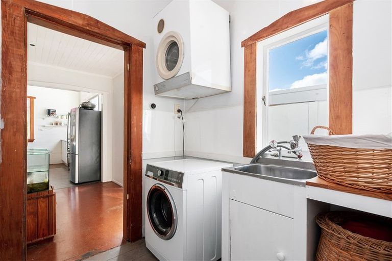 Photo of property in 31 Western Hills Drive, Kensington, Whangarei, 0112